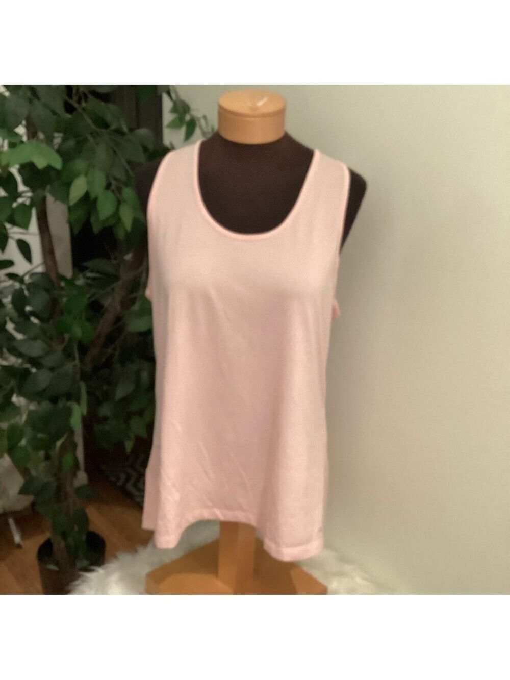 Eddie Bauer racerback tank top Woman’s XL soft pink lightweight